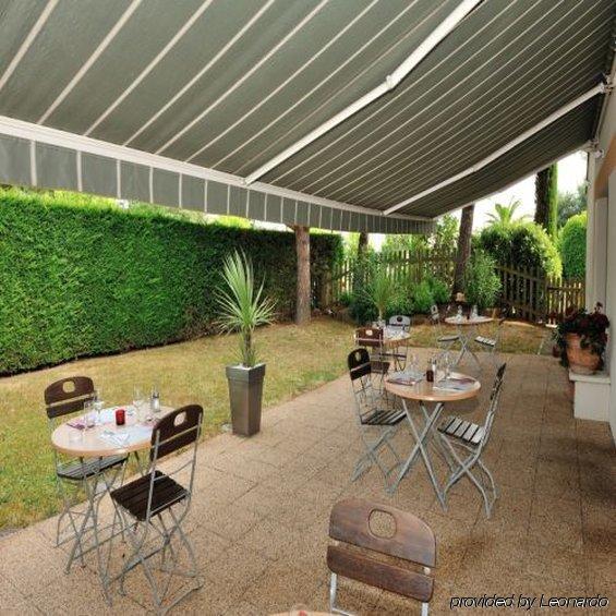 Hotel Restaurant Campanile 3*